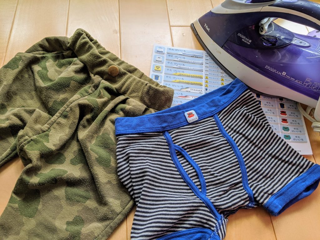 いろんなボトムスとアイロンシール